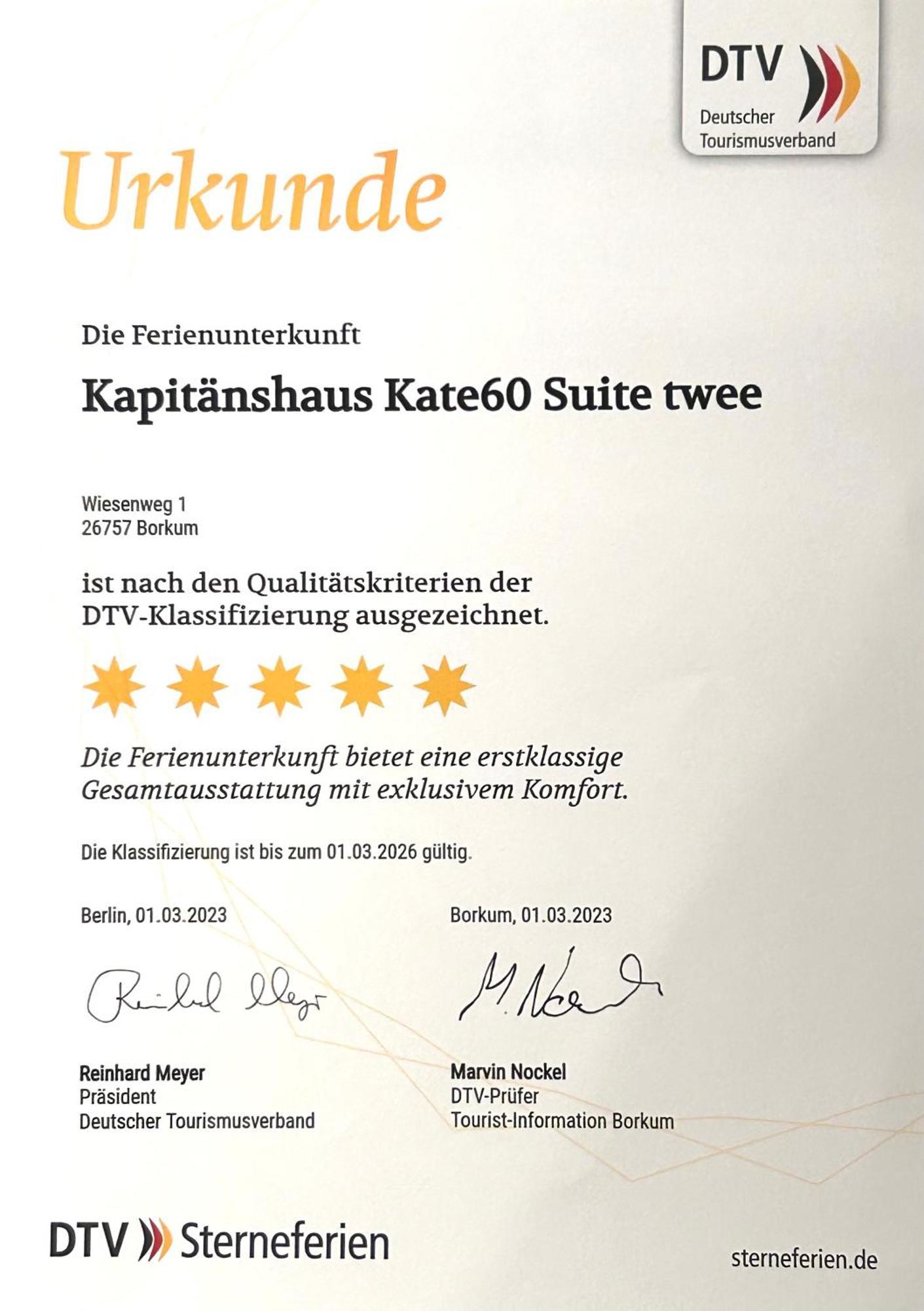 Kapitaenshaus Kate60 Villa Borkum Bagian luar foto